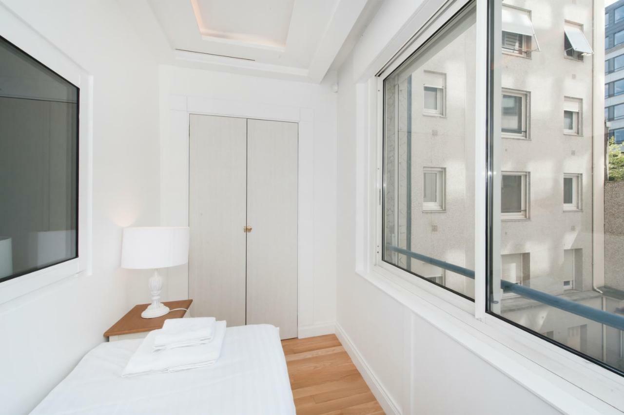 Luxury Montaigne Apartment Paris Eksteriør bilde
